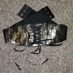 Plus Size Lace Corset Belt (Silver-Green Tint)